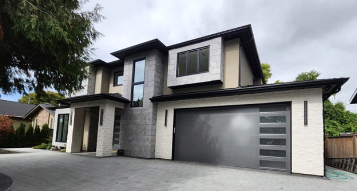 Express Door Repair Looking for the Best Garage Door Company in Maple Ridge 2 v1